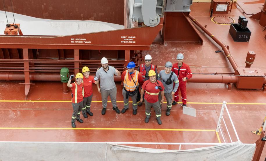 Mulheres quebram barreiras: primeiras estivadoras iniciam trabalho em Paranaguá