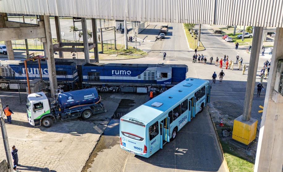 Acidente simulado envolvendo trem e veículos mostra união da comunidade portuária de Paranaguá