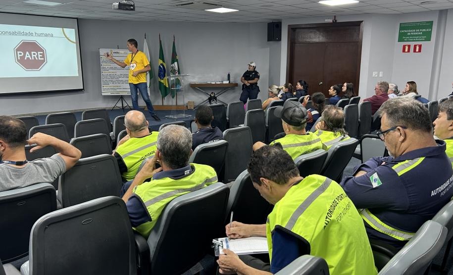 Trânsito seguro é tema de palestra na Portos do Paraná