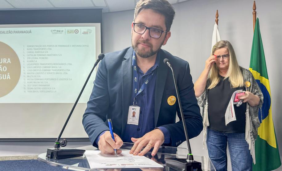 Portos do Paraná assume compromisso público contra exploração sexual infantil