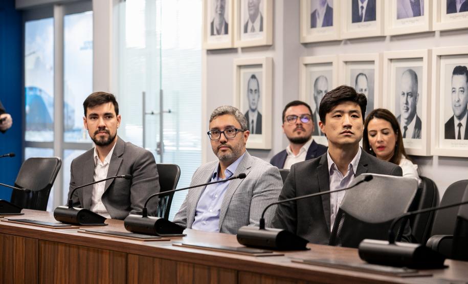 China acena para a possibilidade de novos projetos no Porto de Paranaguá