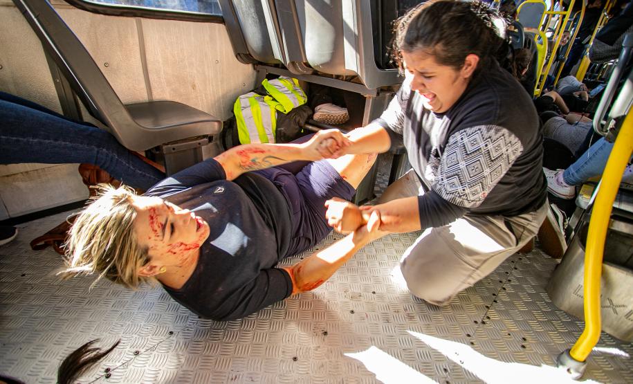 Acidente simulado envolvendo trem e veículos mostra união da comunidade portuária de Paranaguá