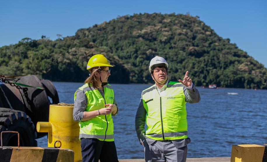 Vice-cônsul dos EUA em São Paulo visita o Porto de Paranaguá