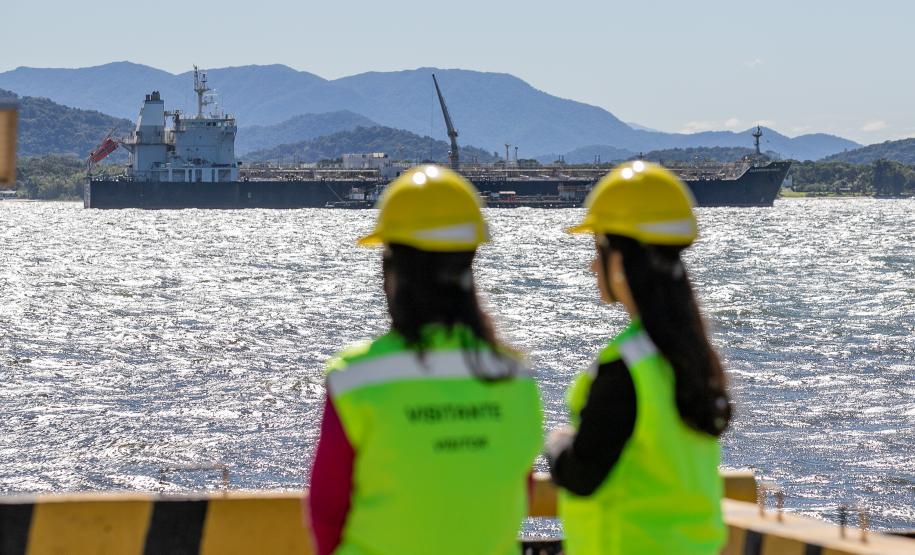 Vice-cônsul dos EUA em São Paulo visita o Porto de Paranaguá