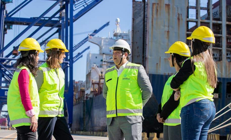 Vice-cônsul dos EUA em São Paulo visita o Porto de Paranaguá