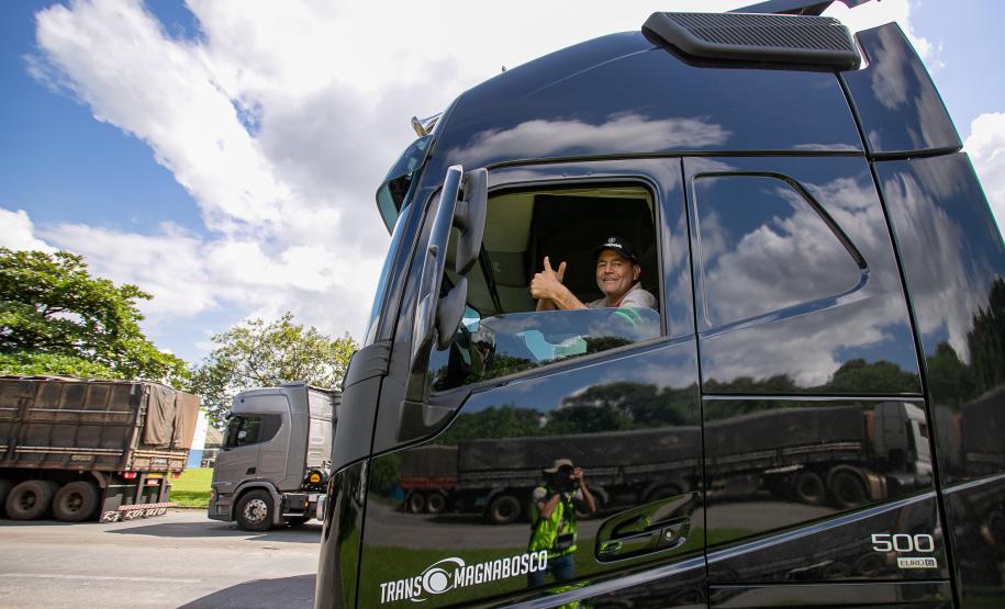 Porto de Paranaguá recebe o maior volume de caminhões da história no Pátio de Triagem