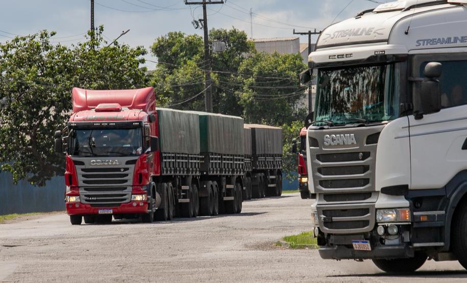 Porto de Paranaguá recebe o maior volume de caminhões da história no Pátio de Triagem