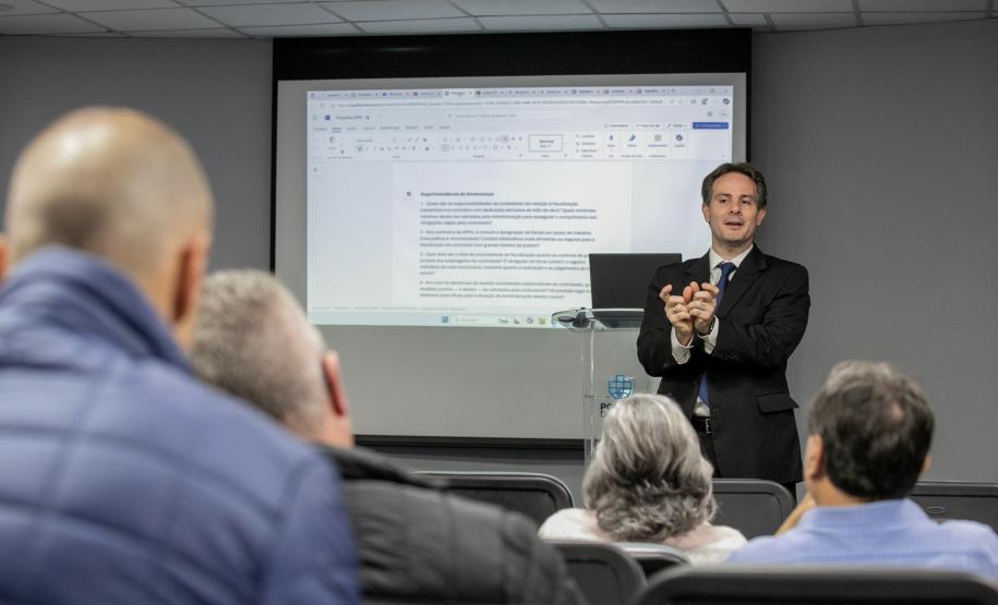 Foco na terceirização encerra ciclo de capacitação na Portos do Paraná