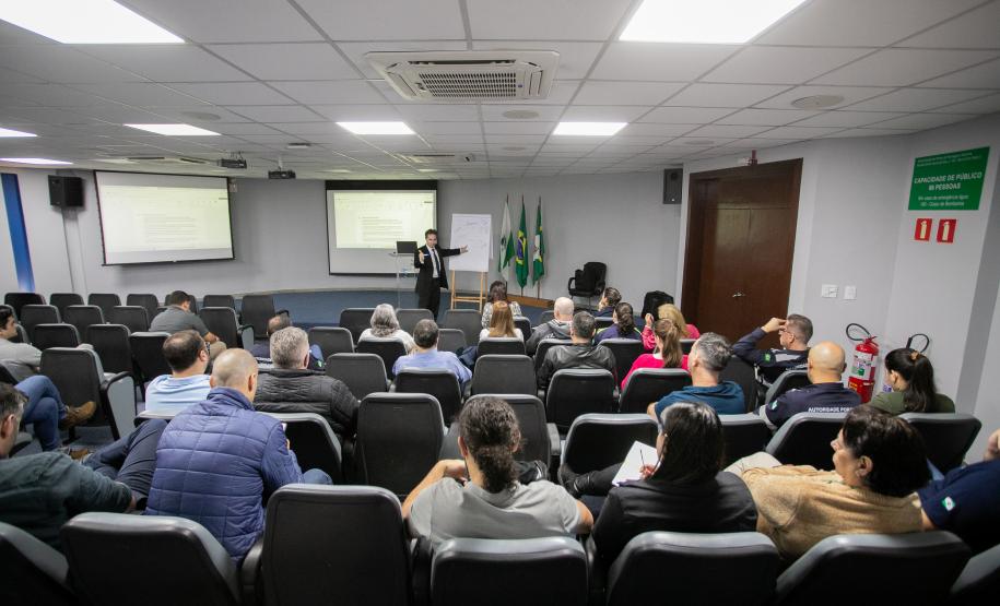 Foco na terceirização encerra ciclo de capacitação na Portos do Paraná