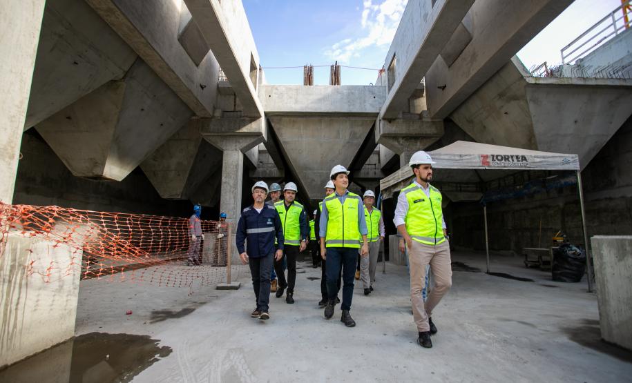 Diretores da Portos do Paraná realizam visita técnica ao Moegão