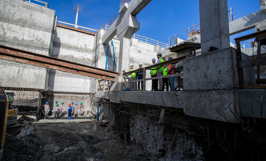 Diretores da Portos do Paraná realizam visita técnica ao Moegão