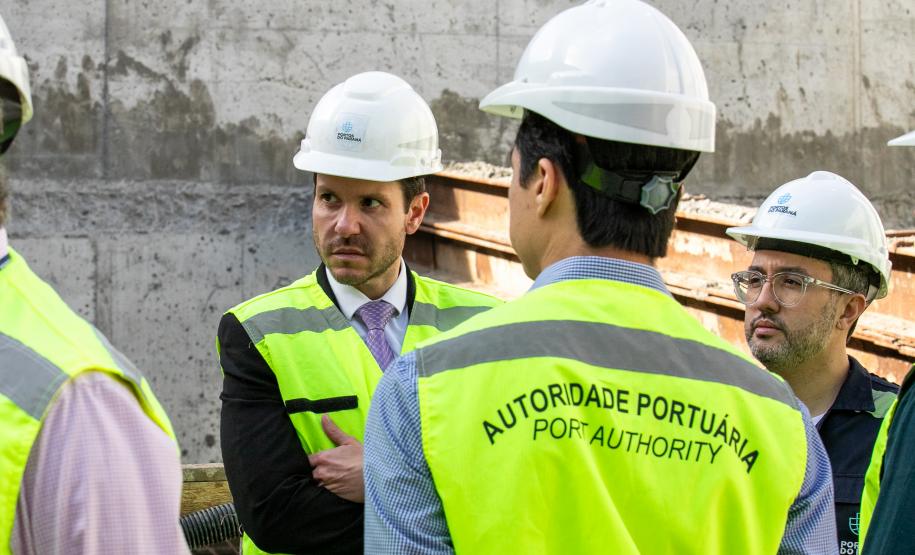 Diretores da Portos do Paraná realizam visita técnica ao Moegão