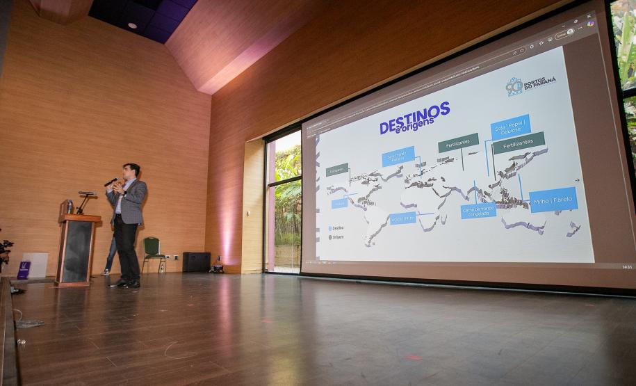 Portos do Paraná destaca eficiência e futuro logístico na abertura da Parcelog 2025
