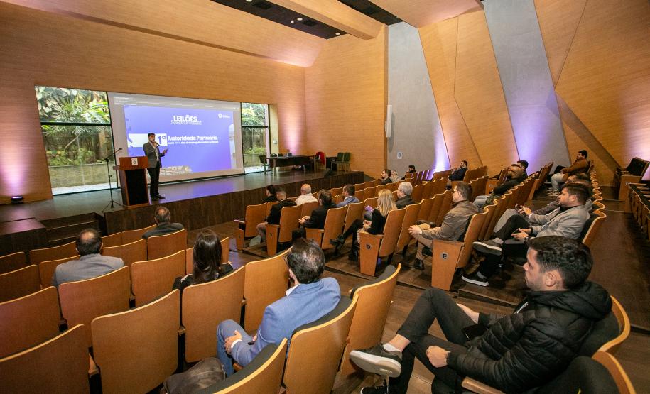 Portos do Paraná destaca eficiência e futuro logístico na abertura da Parcelog 2025
