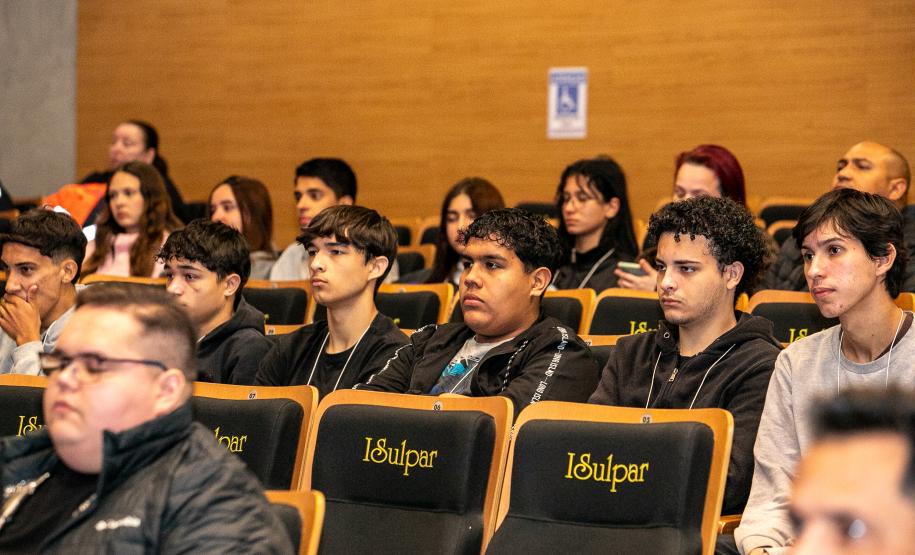 Portos do Paraná destaca eficiência e futuro logístico na abertura da Parcelog 2025