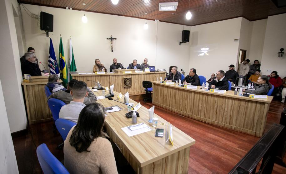 Portos do Paraná detalha obra de pavimentação em Antonina durante sessão na Câmara