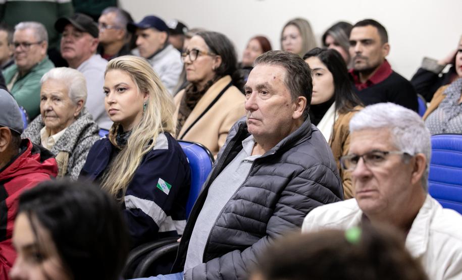 Portos do Paraná detalha obra de pavimentação em Antonina durante sessão na Câmara