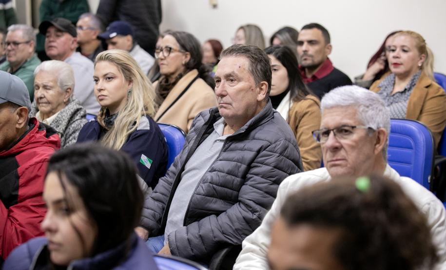 Portos do Paraná detalha obra de pavimentação em Antonina durante sessão na Câmara