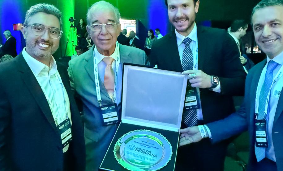 Paraná no topo: empresa pública recebe prêmios de desempenho e sustentabilidade no setor portuário