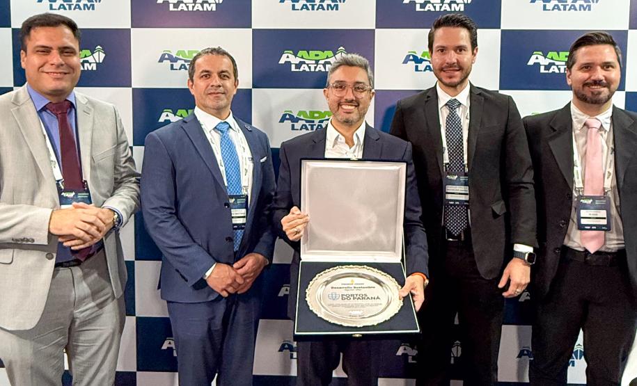Paraná no topo: empresa pública recebe prêmios de desempenho e sustentabilidade no setor portuário