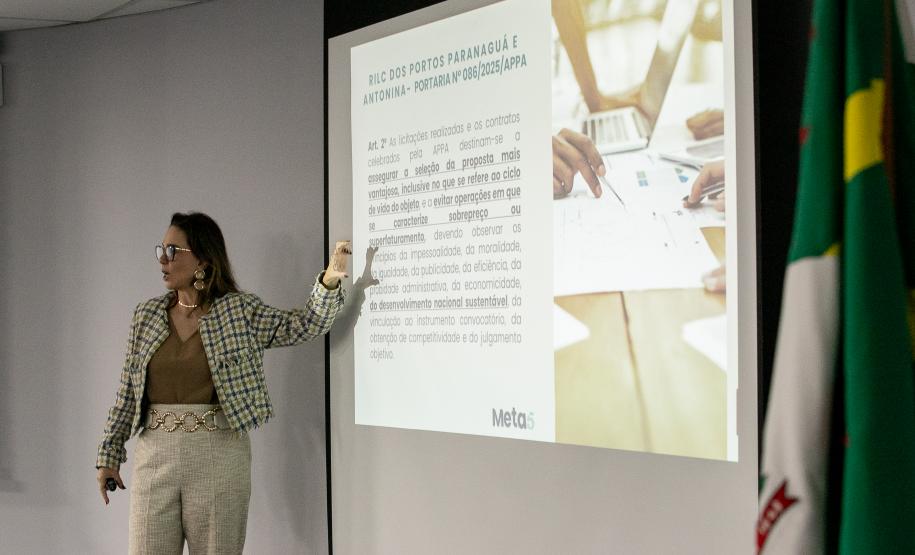 Capacitação sobre novo regulamento de licitação reforça governança na Portos do Paraná