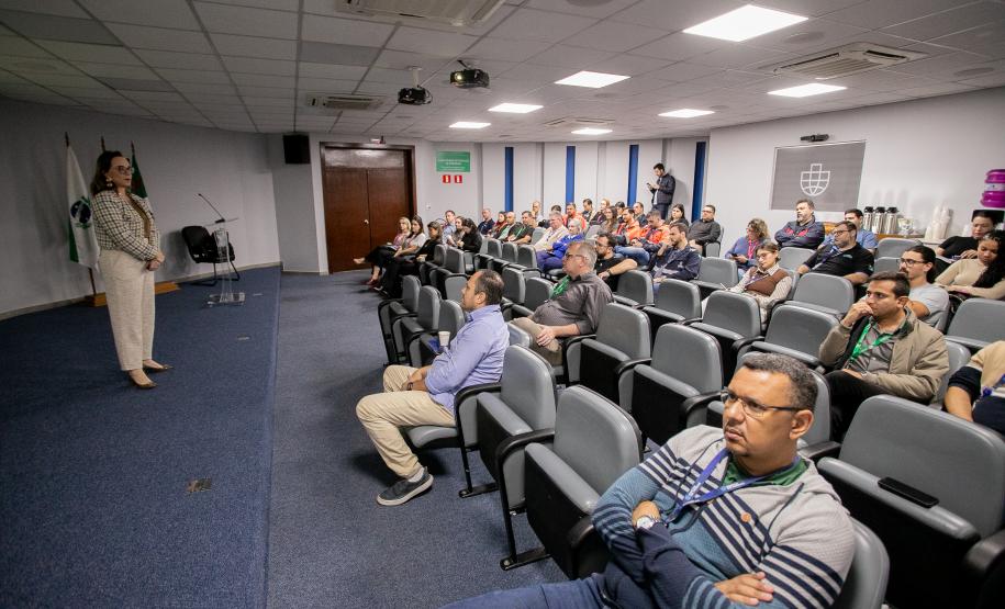Capacitação sobre novo regulamento de licitação reforça governança na Portos do Paraná