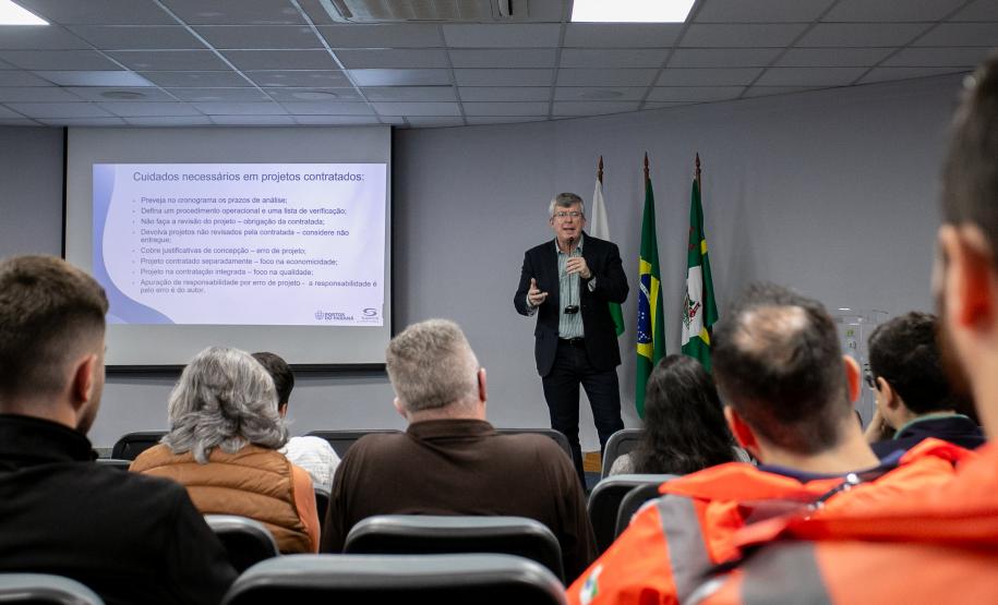 Portos do Paraná recebe qualificação para contratação de grandes obras