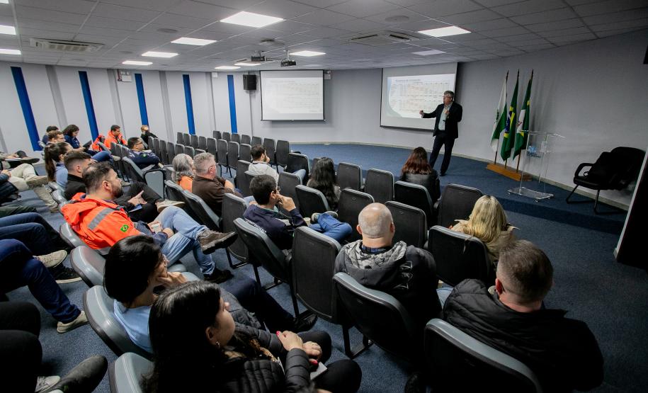 Portos do Paraná recebe qualificação para contratação de grandes obras