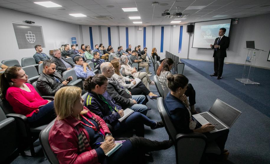 Foco na terceirização encerra ciclo de capacitação na Portos do Paraná