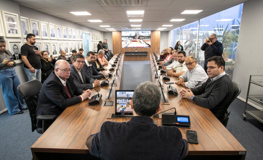 Vereadores de Paranaguá participam de reunião com presidência da Portos do Paraná