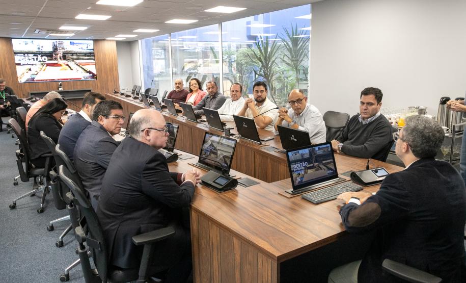 Vereadores de Paranaguá participam de reunião com presidência da Portos do Paraná