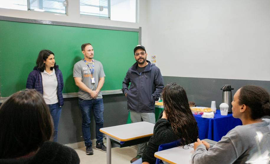 Portos do Paraná forma comerciantes em inglês na Ilha do Mel para reforçar receptivo turísticos