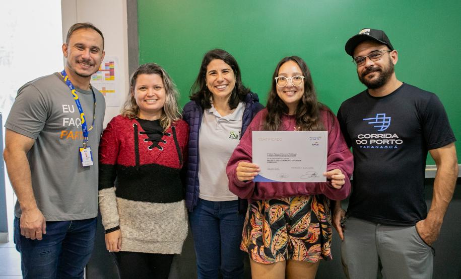 Portos do Paraná forma comerciantes em inglês na Ilha do Mel para reforçar receptivo turísticos