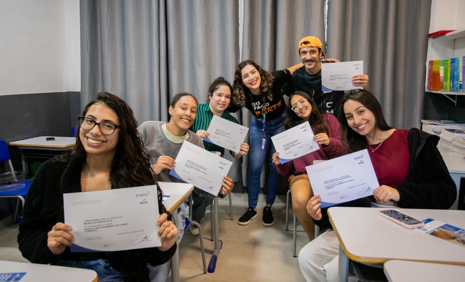 Portos do Paraná forma comerciantes em inglês na Ilha do Mel para reforçar receptivo turísticos