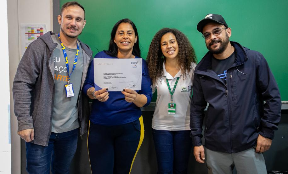 Portos do Paraná forma comerciantes em inglês na Ilha do Mel para reforçar receptivo turísticos