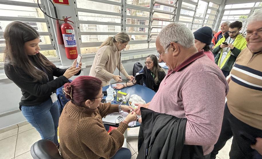 Secretaria da Saúde realiza ação no Porto de Paranaguá com atendimentos, testes e vacinas