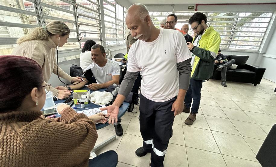 Secretaria da Saúde realiza ação no Porto de Paranaguá com atendimentos, testes e vacinas