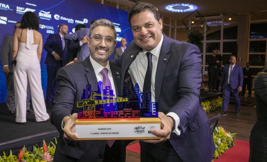 Portos do Paraná é hexacampeã do principal prêmio de gestão portuária do Brasil