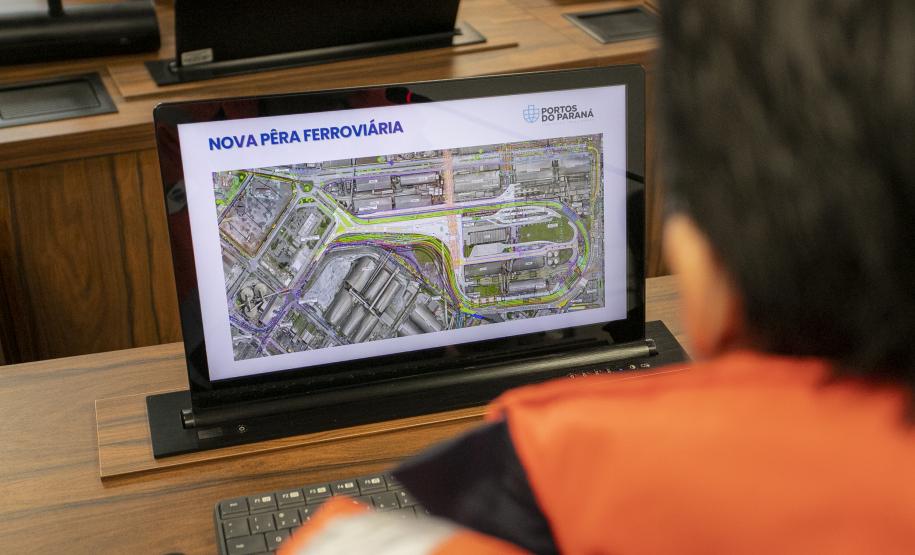 Engenharia pioneira do Moegão atrai autoridades portuárias brasileirasEngenharia pioneira do Moegão atrai autoridades portuárias brasileiras