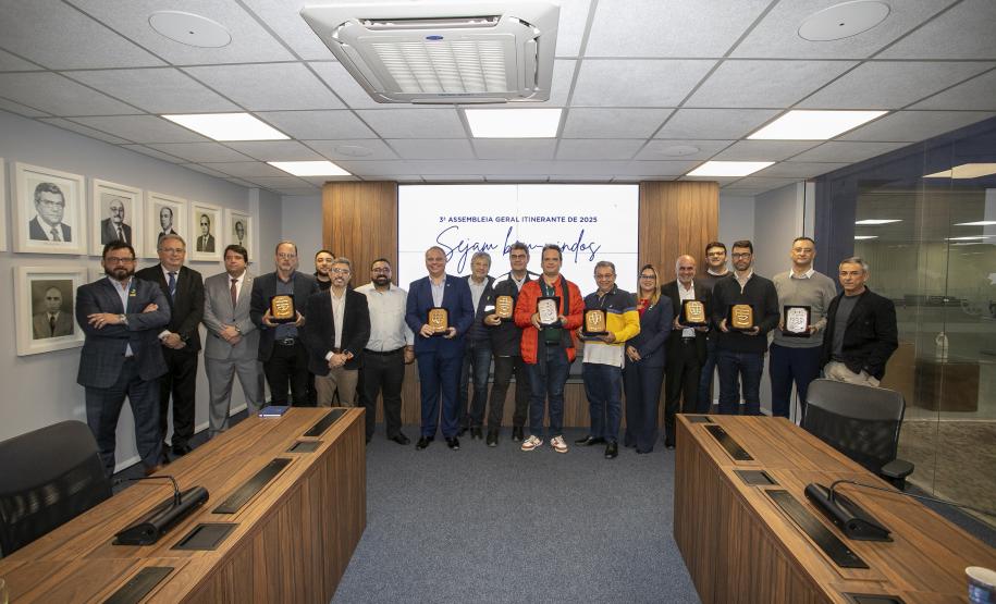 Porto de Paranaguá recebe visita da Assembleia Geral Itinerante da ABEPH