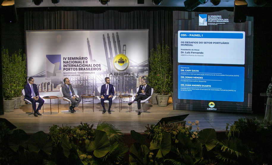 Seminários realizados em Curitiba consolida a Portos do Paraná como referência em gestão e inovação