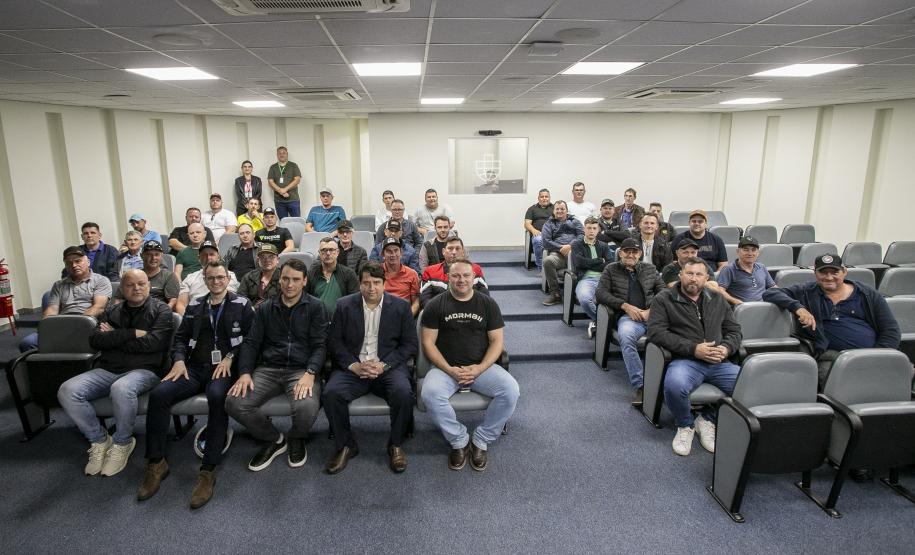 Produtores rurais de Pato Bragado visitam o Porto de Paranaguá