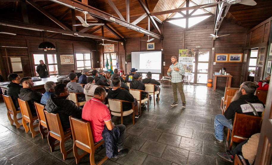 Curso sobre Pesca Esportiva da Portos do Paraná impulsiona o turismo no litoral