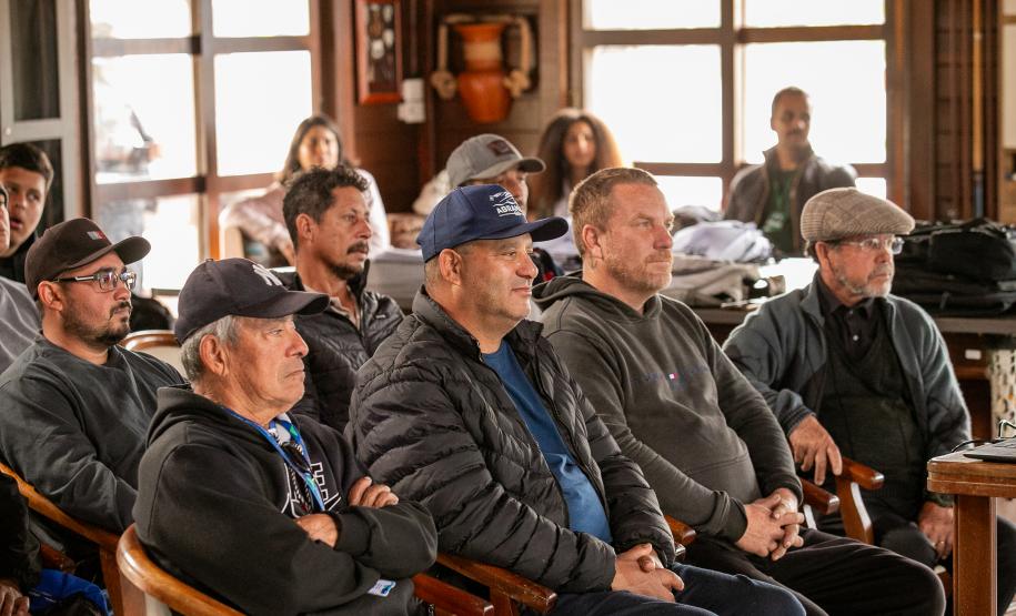 Curso sobre Pesca Esportiva da Portos do Paraná impulsiona o turismo no litoral