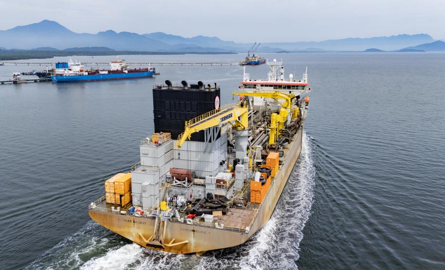 Portos do Paraná promove dragagem de manutenção do Canal de Antonina