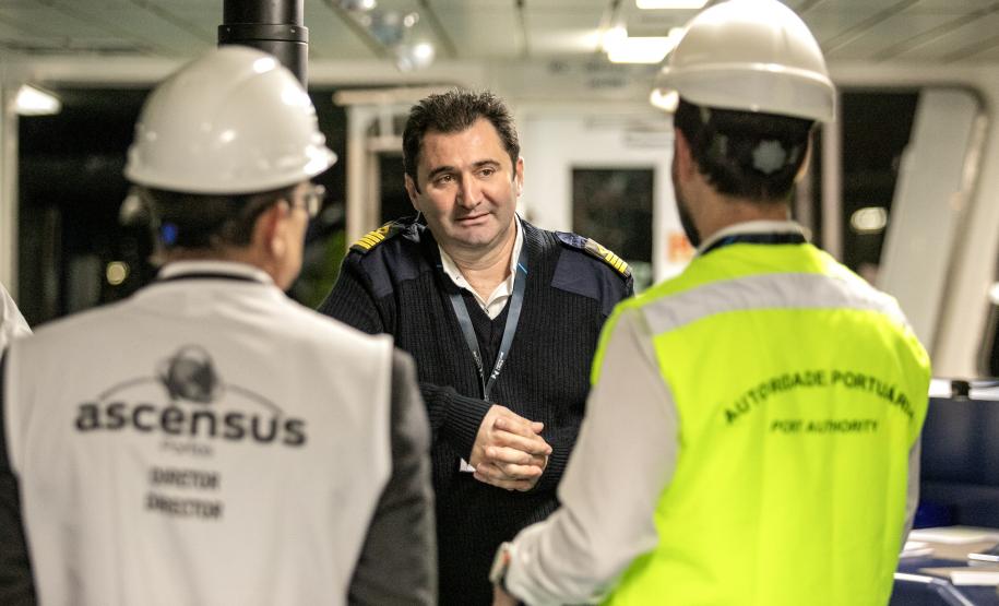 Porto de Paranaguá amplia linhas marítimas de veículos com chegada do Neptune Hellas