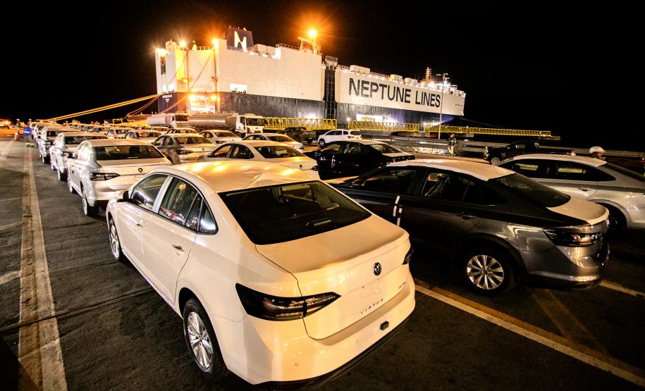 Porto de Paranaguá amplia linhas marítimas de veículos com chegada do Neptune Hellas