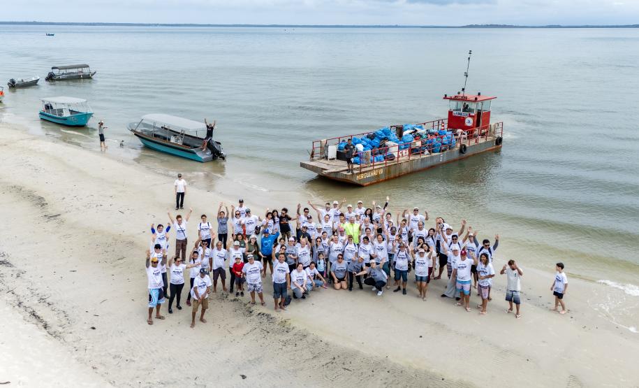 Mutirão de Limpeza das Praias da Ilha do Mel recolhe quase 11 toneladas de resíduos