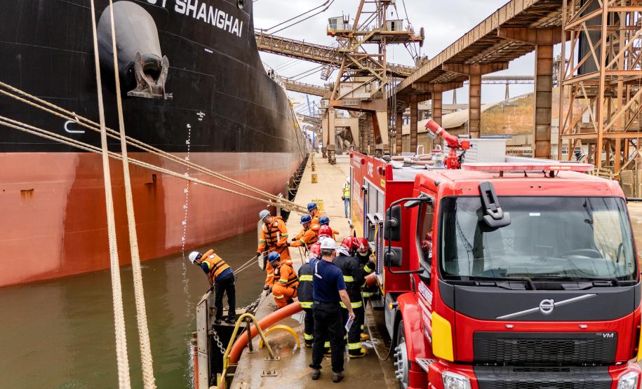 Simulado no Porto de Paranaguá reforça preparo contra emergências