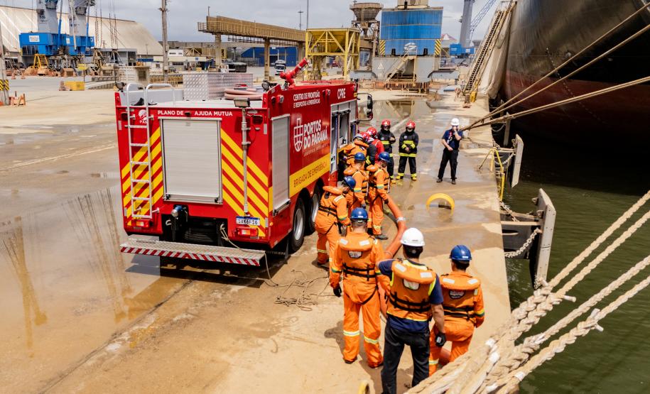 Simulado no Porto de Paranaguá reforça preparo contra emergências